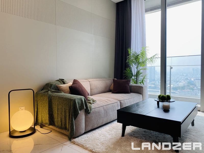 EP162 - Empire City 2 bedrooms apartment for rent, Fully Furnished & Exquisite